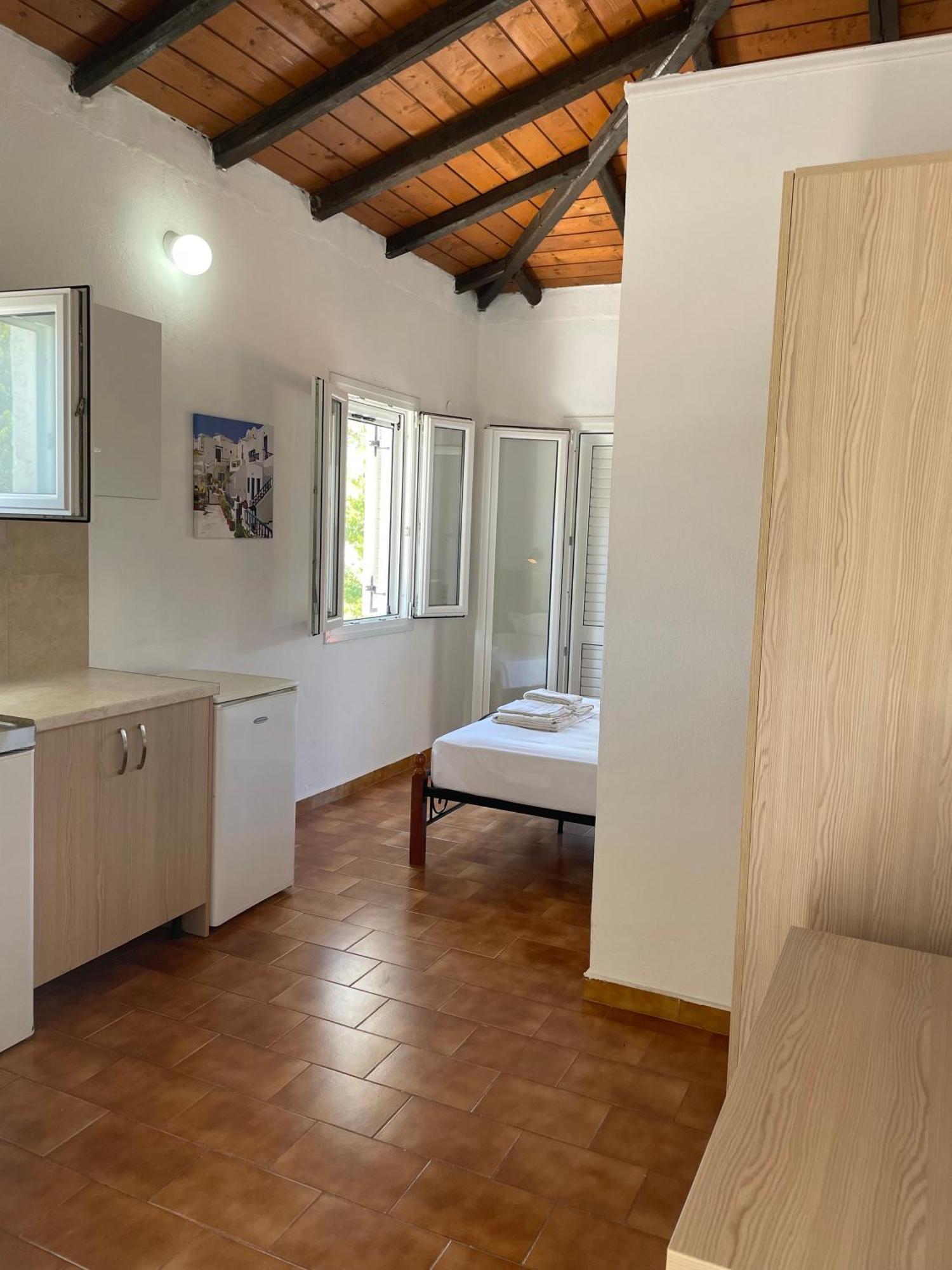 Villa Elpiniki Troulos Exteriör bild